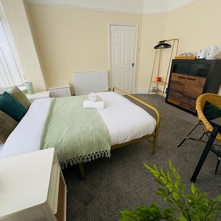 Double Bedroom Near City Center แมนเชสเตอร์ ภายนอก รูปภาพ